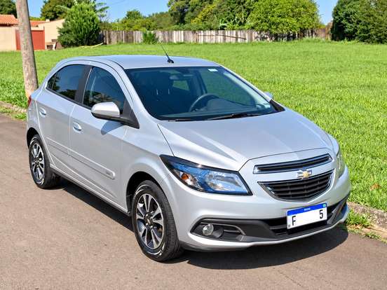 CHEVROLET-ONIX-2015