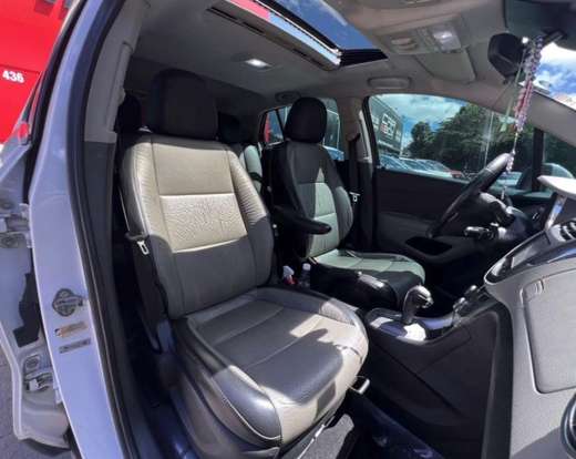CHEVROLET-TRACKER-2015