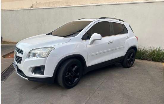 CHEVROLET-TRACKER-2015