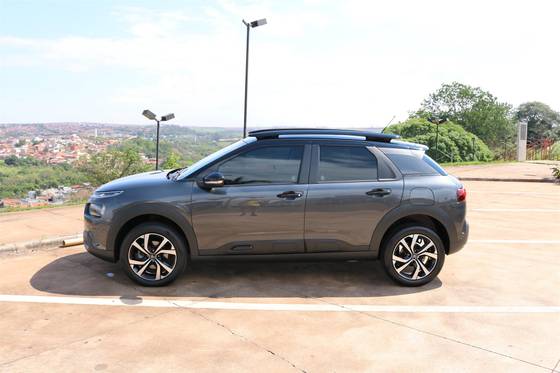 CITROËN C4 CACTUS 1.6 THP FLEX SHINE PACK EAT6