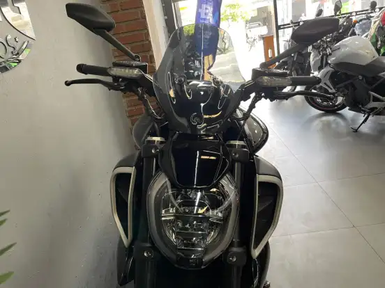 DUCATI-DIAVEL V4 DUCATI-DIAVEL V4-2024