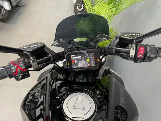 DUCATI-DIAVEL V4 DUCATI-DIAVEL V4-2024
