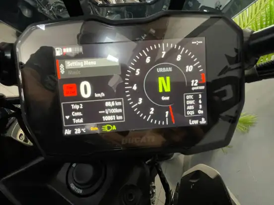 DUCATI-DIAVEL V4-2024