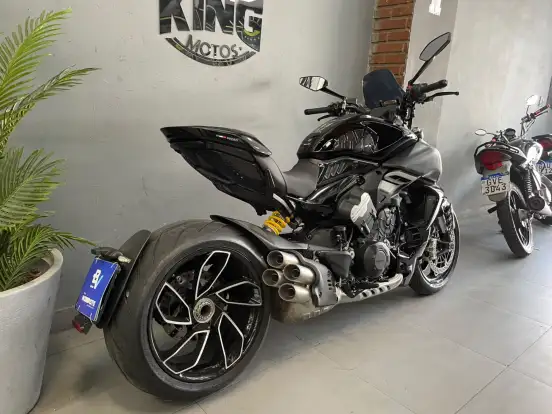 DUCATI-DIAVEL V4 DUCATI-DIAVEL V4-2024