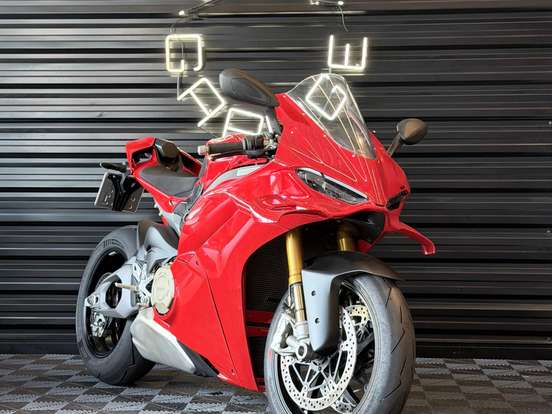 DUCATI-PANIGALE V4 S DUCATI-PANIGALE V4 S-2025