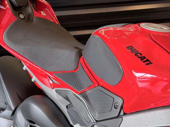 DUCATI-PANIGALE V4 S DUCATI-PANIGALE V4 S-2025