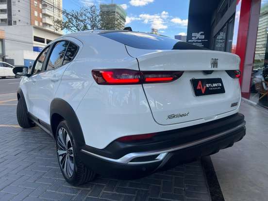 FIAT-FASTBACK-2024