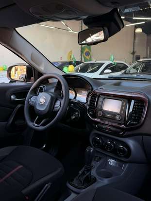 FIAT-TORO-2016