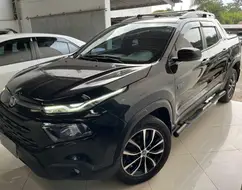 FIAT TORO 2.0 16V TURBO DIESEL ULTRA 4WD AT9 FIAT TORO 2.0 16V TURBO DIESEL ULTRA 4WD AT9