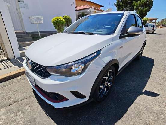 FIAT-ARGO-1.8 E.TORQ FLEX HGT AT6 FIAT-ARGO-2018