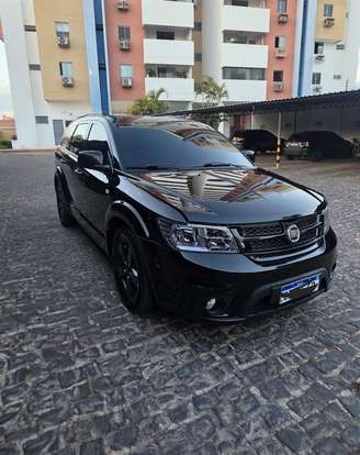 FIAT-FREEMONT-2.4 PRECISION 16V GASOLINA 4P AUTOMÁTICO FIAT-FREEMONT-2011