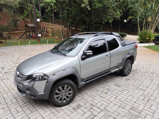 FIAT STRADA 1.8 MPI ADVENTURE CD 16V FLEX 3P MANUAL