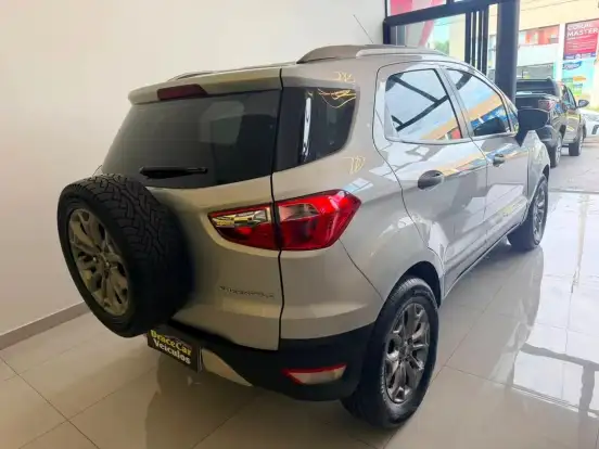 FORD-ECOSPORT-2014