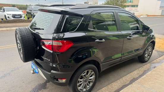 FORD-ECOSPORT-2013
