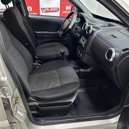 FORD-ECOSPORT-2010