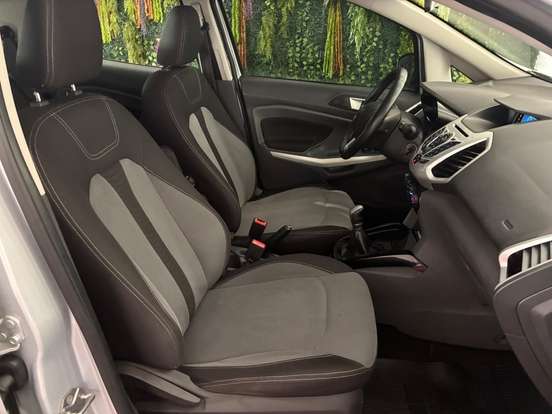 FORD-ECOSPORT-2012
