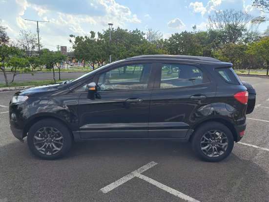 FORD-ECOSPORT-2014