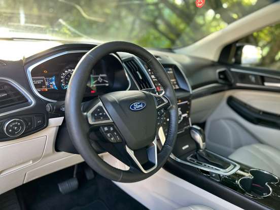FORD-EDGE-2018