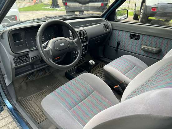 FORD-ESCORT-1993