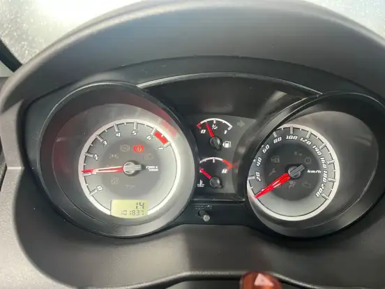 FORD-FIESTA-2012