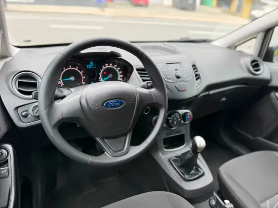 FORD-FIESTA-1.5 SE HATCH 16V FLEX 4P MANUAL FORD-FIESTA-2015