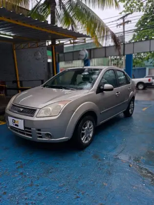 FORD FIESTA 1.6 MPI SEDAN 8V FLEX 4P MANUAL