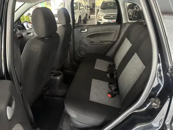 FORD-FIESTA-2014