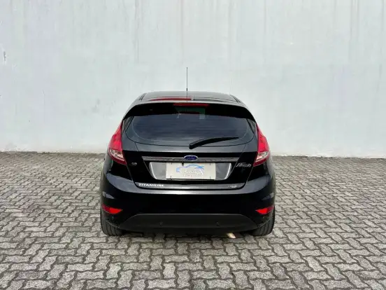 FORD-FIESTA-2016