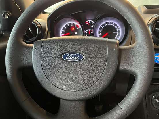 FORD-FIESTA-1.0 ROCAM HATCH 8V FLEX 4P MANUAL FORD-FIESTA-2013
