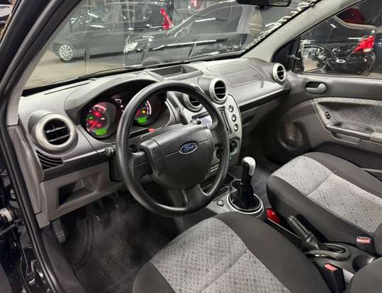 FORD-FIESTA-2013