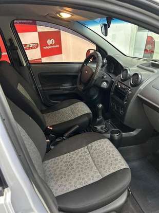 FORD-FIESTA-2013