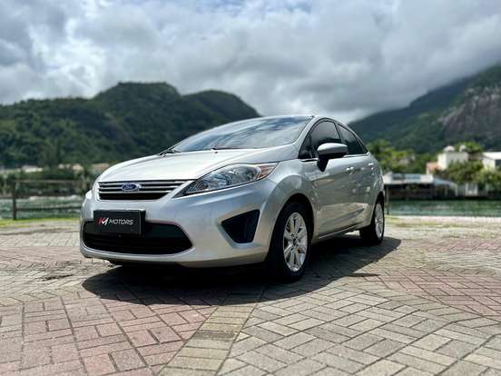 FORD-FIESTA-2011