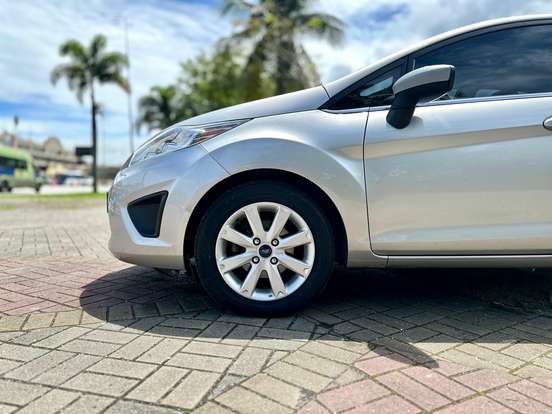 FORD-FIESTA-1.6 SE SEDAN 16V FLEX 4P MANUAL FORD-FIESTA-2011