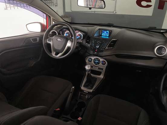 FORD-FIESTA-2015