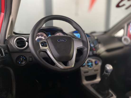 FORD-FIESTA-2015