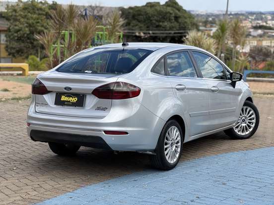FORD-FIESTA-1.6 TITANIUM SEDAN 16V FLEX 4P POWERSHIFT FORD-FIESTA-2014