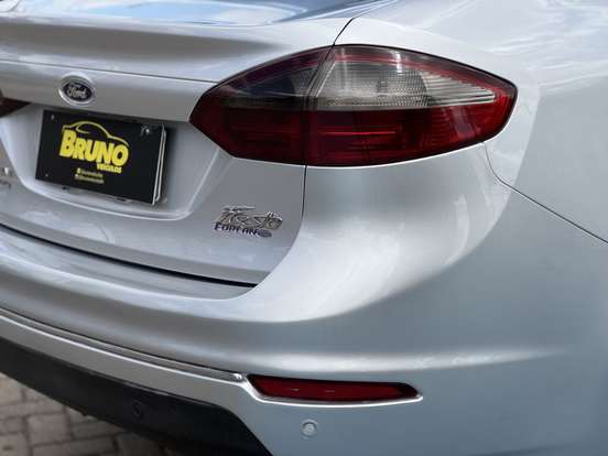 FORD-FIESTA-2014