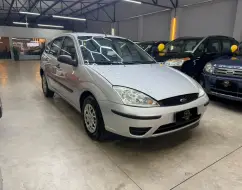 FORD FOCUS 1.6 GL 8V FLEX 4P MANUAL FORD FOCUS 1.6 GL 8V FLEX 4P MANUAL