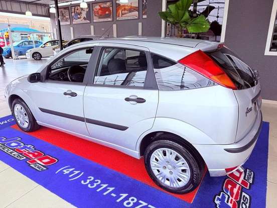 FORD-FOCUS-2008