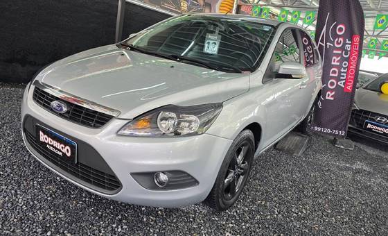 FORD FOCUS 1.6 GL SEDAN 16V FLEX 4P MANUAL