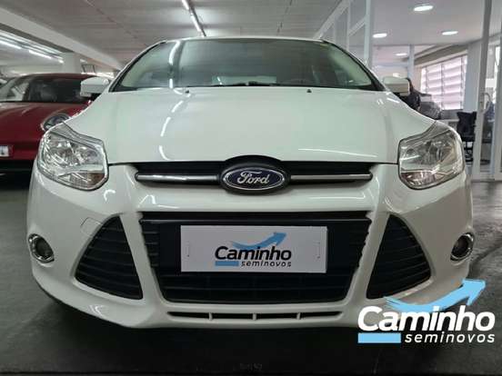 FORD-FOCUS-2015