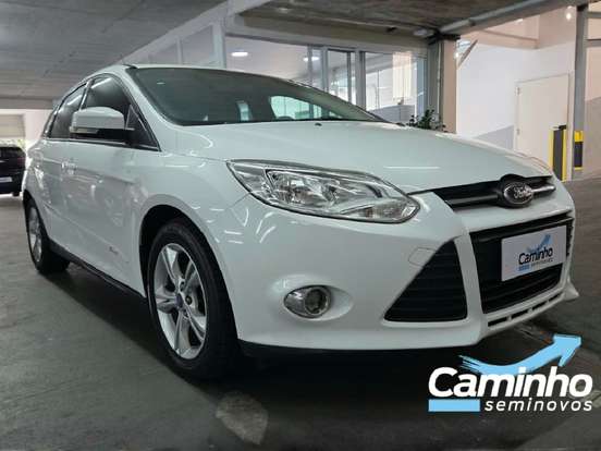 FORD-FOCUS-2015