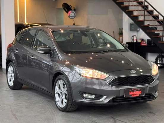 FORD-FOCUS-2017