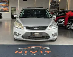 FORD FOCUS 2.0 TITANIUM HATCH 16V FLEX 4P AUTOMÁTICO FORD FOCUS 2.0 TITANIUM HATCH 16V FLEX 4P AUTOMÁTICO