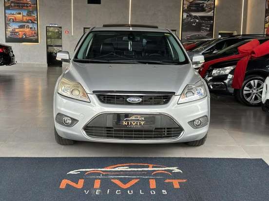FORD-FOCUS-2.0 TITANIUM HATCH 16V FLEX 4P AUTOMÁTICO FORD-FOCUS-2011