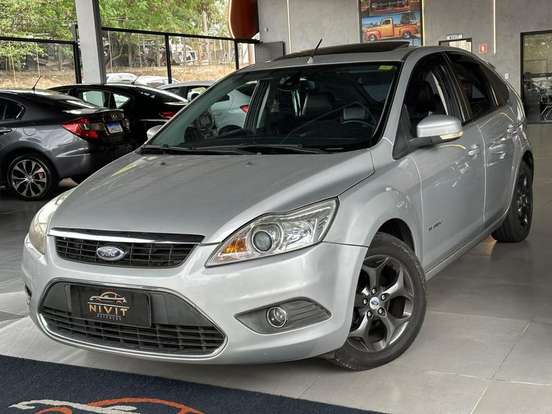 FORD-FOCUS-2.0 TITANIUM HATCH 16V FLEX 4P AUTOMÁTICO FORD-FOCUS-2011