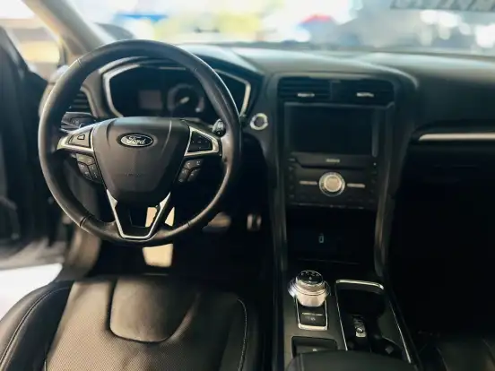 FORD-FUSION-2017