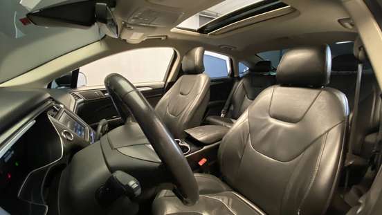 FORD-FUSION-2015