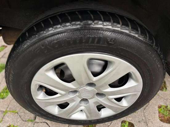 FORD-KA-2009