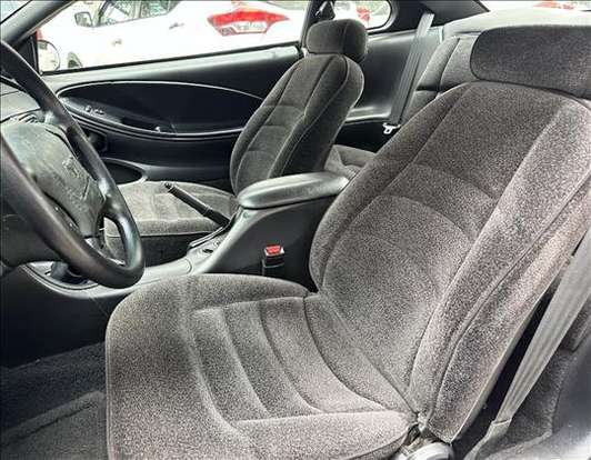 FORD-MUSTANG-1995